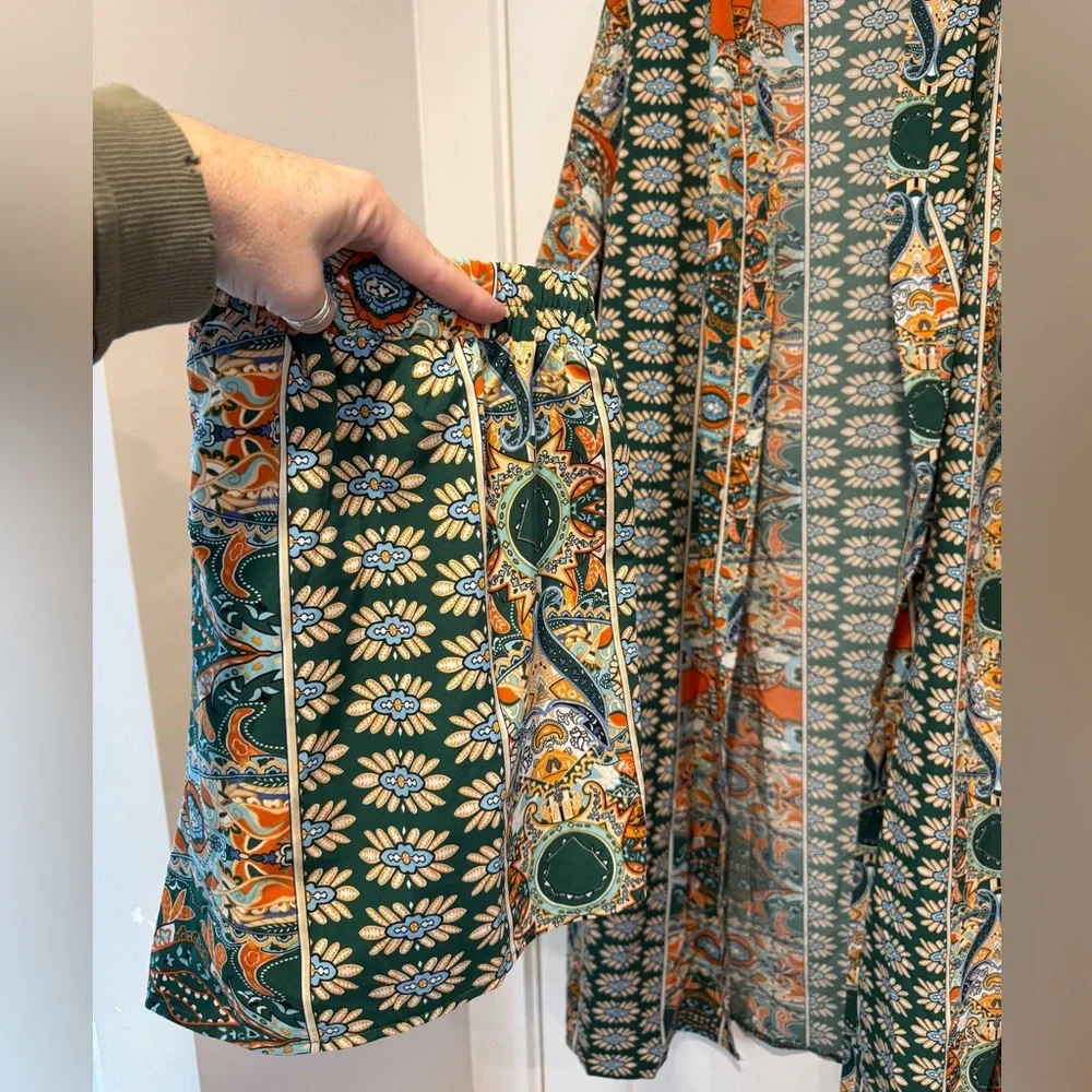 SHEIN Multicolor Patterned Robe - Picture 2 of 4